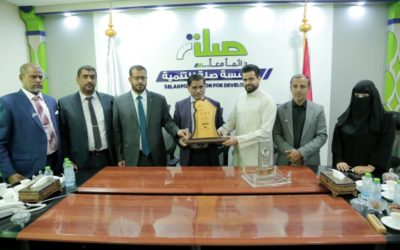 بمناسبة حصولها على جائزة الأمير طلال الدولية للتنمية البشرية “أجفند”- محافظ حضرموت يزور مؤسسة صلة للتنمية
