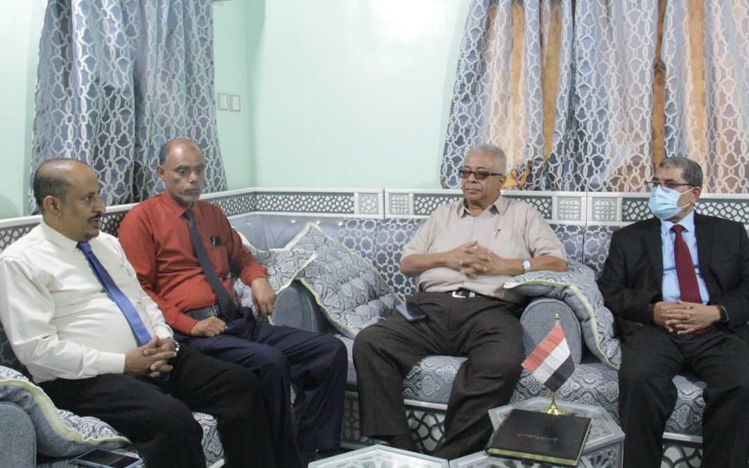 رئيس جامعة حضرموت يزور فرع مؤسسة صلة بدوعن