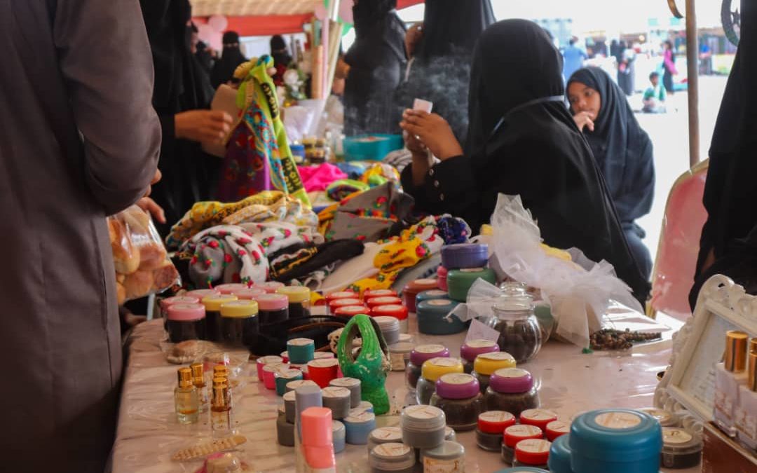 ضمن فعاليات اليوم العالمي للمرأة .. مؤسسة صلة للتنمية تقيم معرض المنتجات الخاص بمخرجات برنامج مهنتي بين يدي